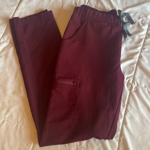 Yola skinny scrub pants- bottoms XS Burgundy